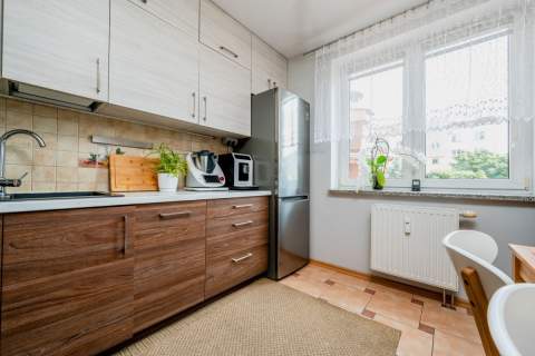 Parter 2 pokoje, 45 m2,os. Bacieczki