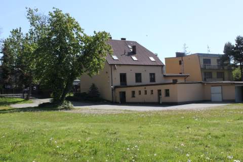 DOM z częścią handlowo-usługową DUŻA działka inwe