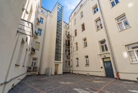 Piękna Kamienica Plac Trzech Krzyży Winda