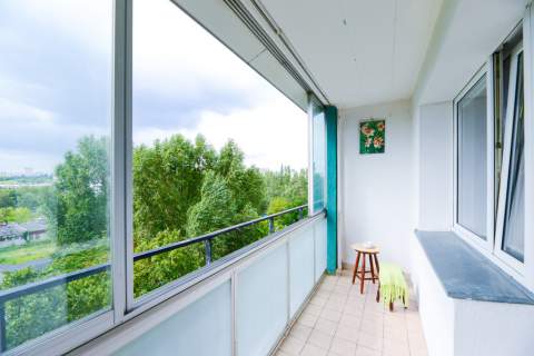 Widok na zieleń i panoramę Centrum, 2 pok Stegny