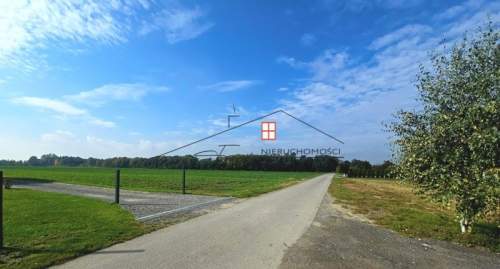 Surochów, działka z WZ-tką,