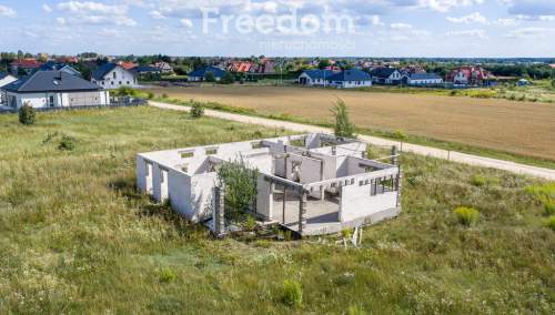 Działka 3461 m z rozpoczętą budową