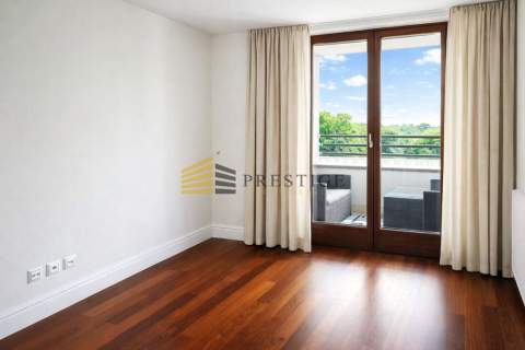 Luksusowy 4-pokojowy apartament na 12 piętrze