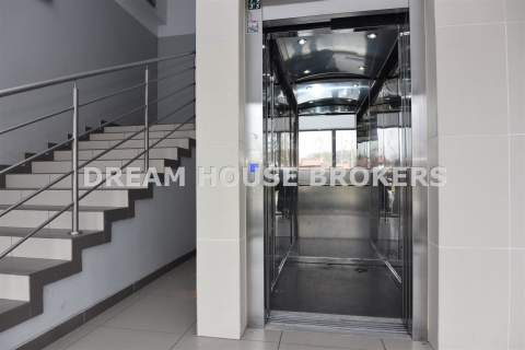 Komercyjny obiekt biurowo-magazynowy 890m ,Brzesko