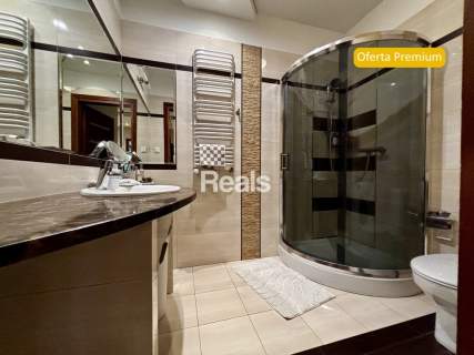 3- pokojowy apartament z balkonem w Centrum.