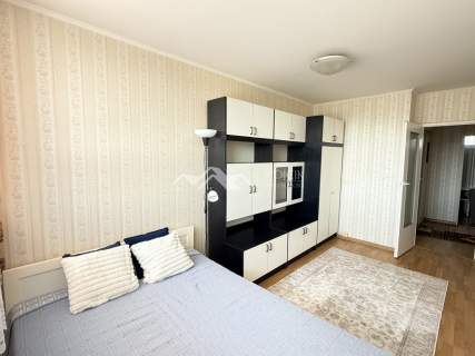 Naprzeciw Sky Tower/balkon/pokoje od podwórza
