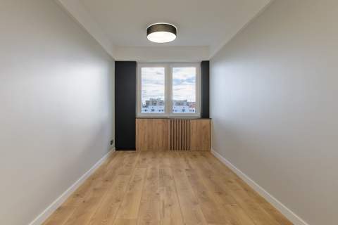 3 pokoje o pow. 48m2, balkon, po remoncie, umeblowane, Widok