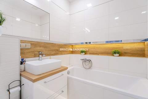 3 pok wysoki standard duży balkon ul. Kantarowicka