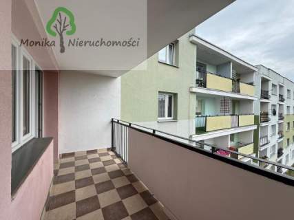 Trzypokojowe mieszkanie - z dużym balkonem