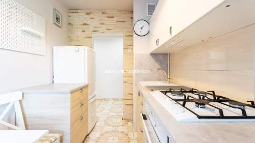 ul.Powstańców 2 pokoje, osobna kuchnia, balkon