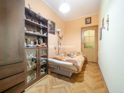 Blisko centrum oraz w cichym i spokojnym miejscu