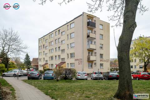 3 pokoje w drugiej linii zabudowań