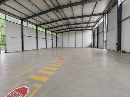 Magazyn 1200 m2 biuro 580 m2 3 bramy Puławska Warszawa