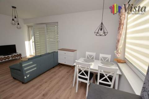 2 pokoje w Apartamentowcu, w pełni umeblowane
