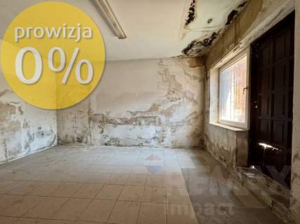 Mały dom z garażem do remontu Lubomia