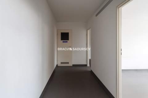 Warsztat o pow. 450 m2 w centrum Proszowic