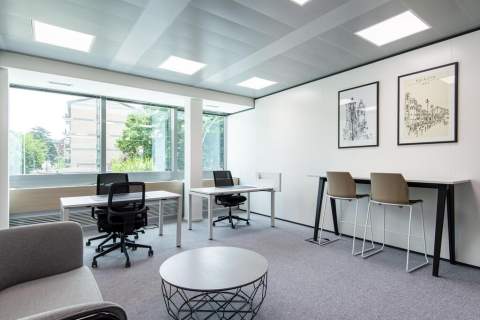 10-15 - osobowa w lokalizacji Regus Diamentum