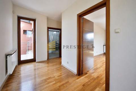 Prestigious Location Neighberhood Modern House