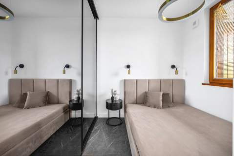 2 pokoje, parking, balkon, 10 min do centrum