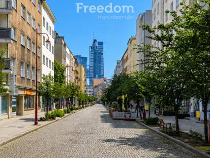 Kawalerka w centrum Gdyni ze słonecznym balkonem