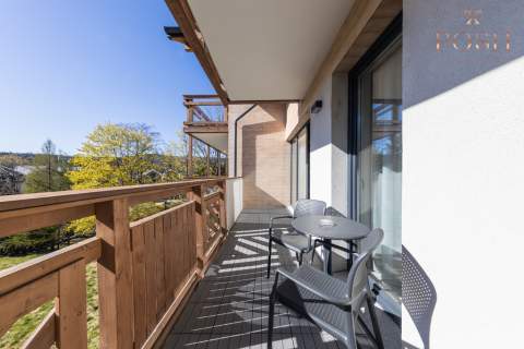 widok na basen inwestycja balkon własna sauna