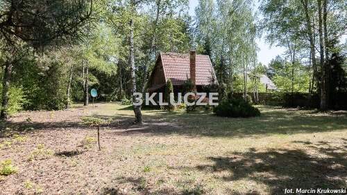 Działka 2100 m2 z domkiem letniskowym, Uciekajka