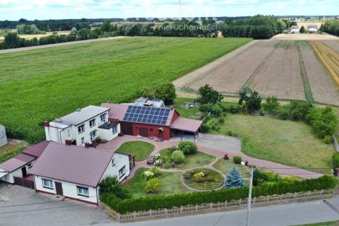2 domy, pompa ciepła, instalacja pV, lokal   Osiny