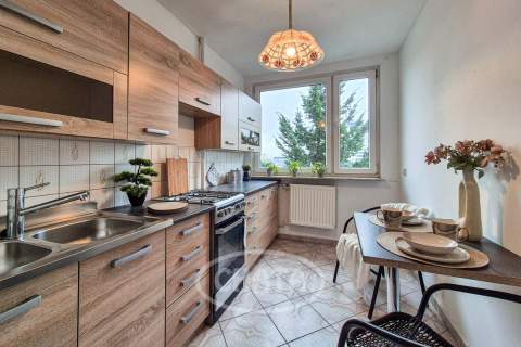 Strzegomska/Balkon/Rozkład/Winda/Media Miejskie