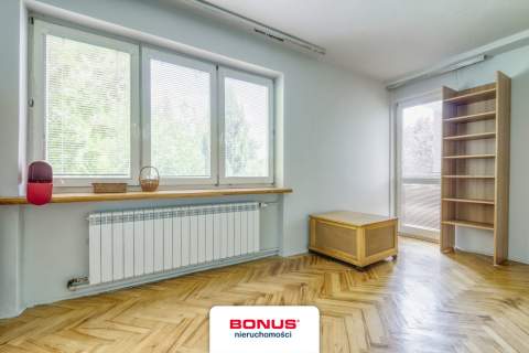 Zacisze - dom do remontu z dużym ogrodem.