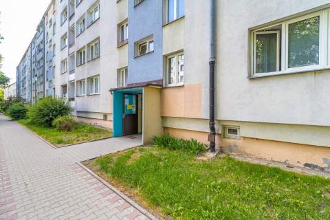 37 m z loggią do aranżacji Łódź Dąbrowa