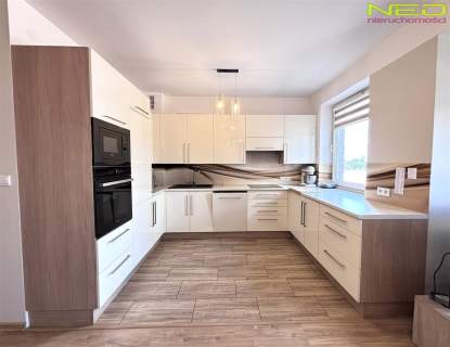 Komfortowe M4 -parking -brama na pilot-duży balkon