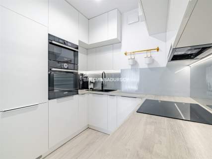 NOWOCZESNY GUSTOWNY APARTAMENT, UL. FATIMSKA