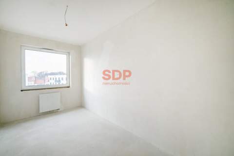 Ustawne sypialnie, przedpokój 11 m2, balkon, komórka lokatorska