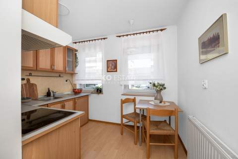 Blisko uczelni Gaj Balkon Inwestycja