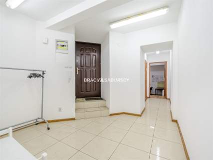 lokal 76m2, Kremerowska przy Karmelickiej