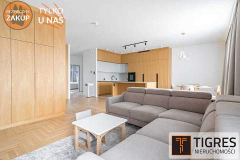 Penthouse / Wysoki standard / Duża loggia