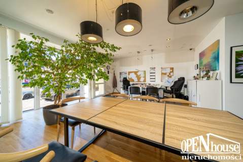 Lokal Karlino   Plac Jana Pawła II 13 64,43 m 