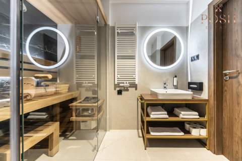 widok na basen inwestycja balkon własna sauna