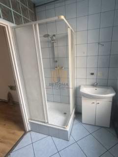 80m2 3 pokoje piwnica
