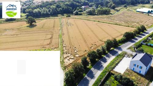 Działki z wodą miejską i utwardzoną drogą -PSZENNO