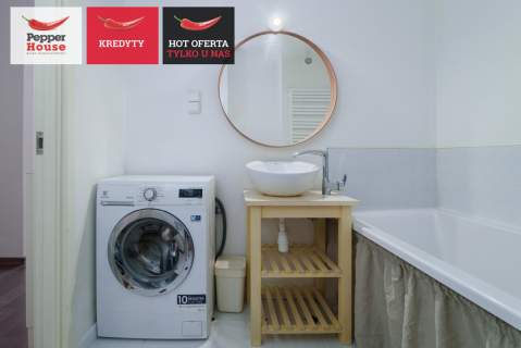 Kameralne osiedle z 2006 r. 3 pokoje Balkon