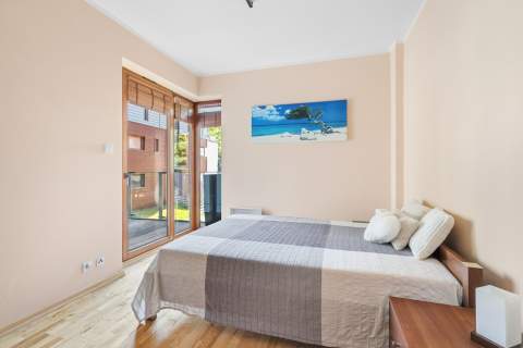 Apartament z dużym tarasem nad Zalewem Zegrzyńskim