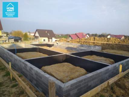 Działka 1001 m z rozpoczętą budową domu 155 m2