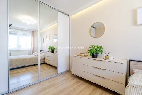 3 pok wysoki standard duży balkon ul. Kantarowicka
