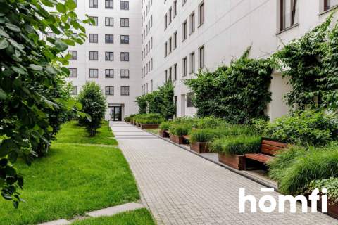 nowoczesne 2 pokoje garaż i komórka