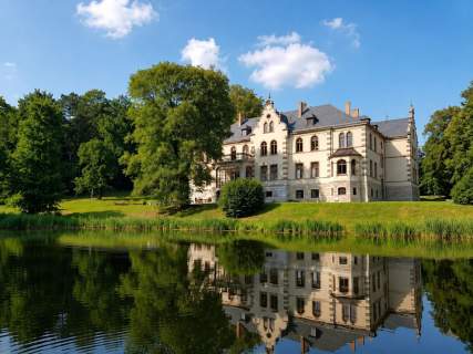 Zabytkowy pałac 1 160 m 2,57 ha parku Wrocław