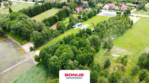 Działka budowlano-usługowa z linią brzegową