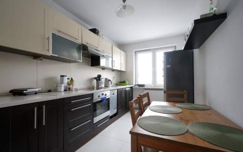 2 pokoje 55m2 1 piętro balkon