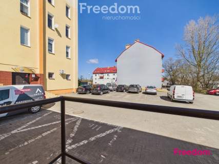 Magazyn 323 m z biurami i fotowoltaiką