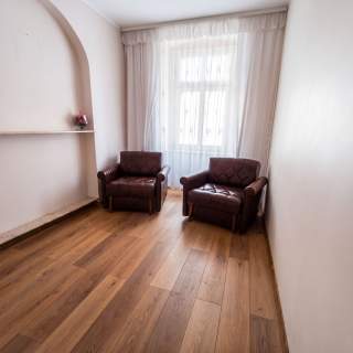 Duża przestrzeń i lokalizacja tuż przy rynku-Gniew